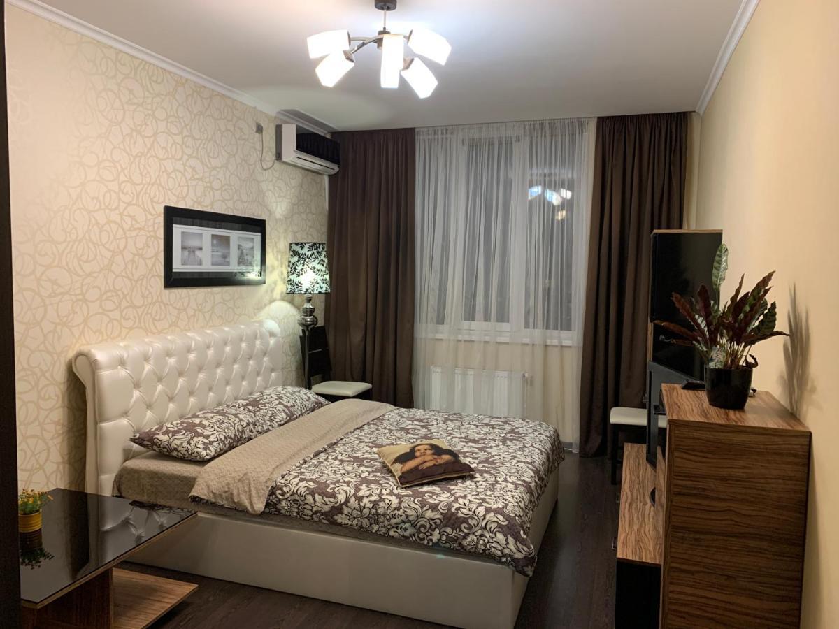 1-Ком Квартира На 18 Этаже Позняки Ул. Урловская 23-А Kiev Extérieur photo